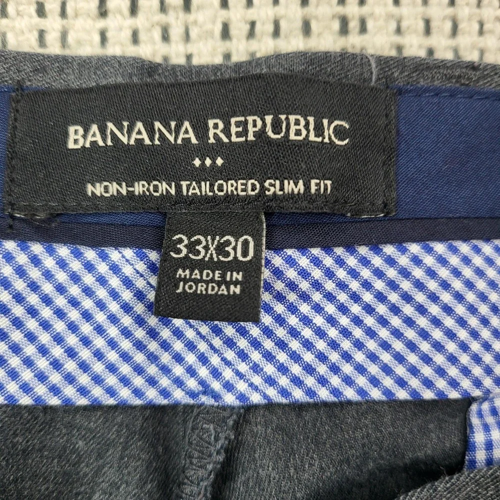 Banana Republic brand banana
